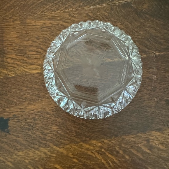 Etched Flower Vintage Glass dish - Picture 2 of 3